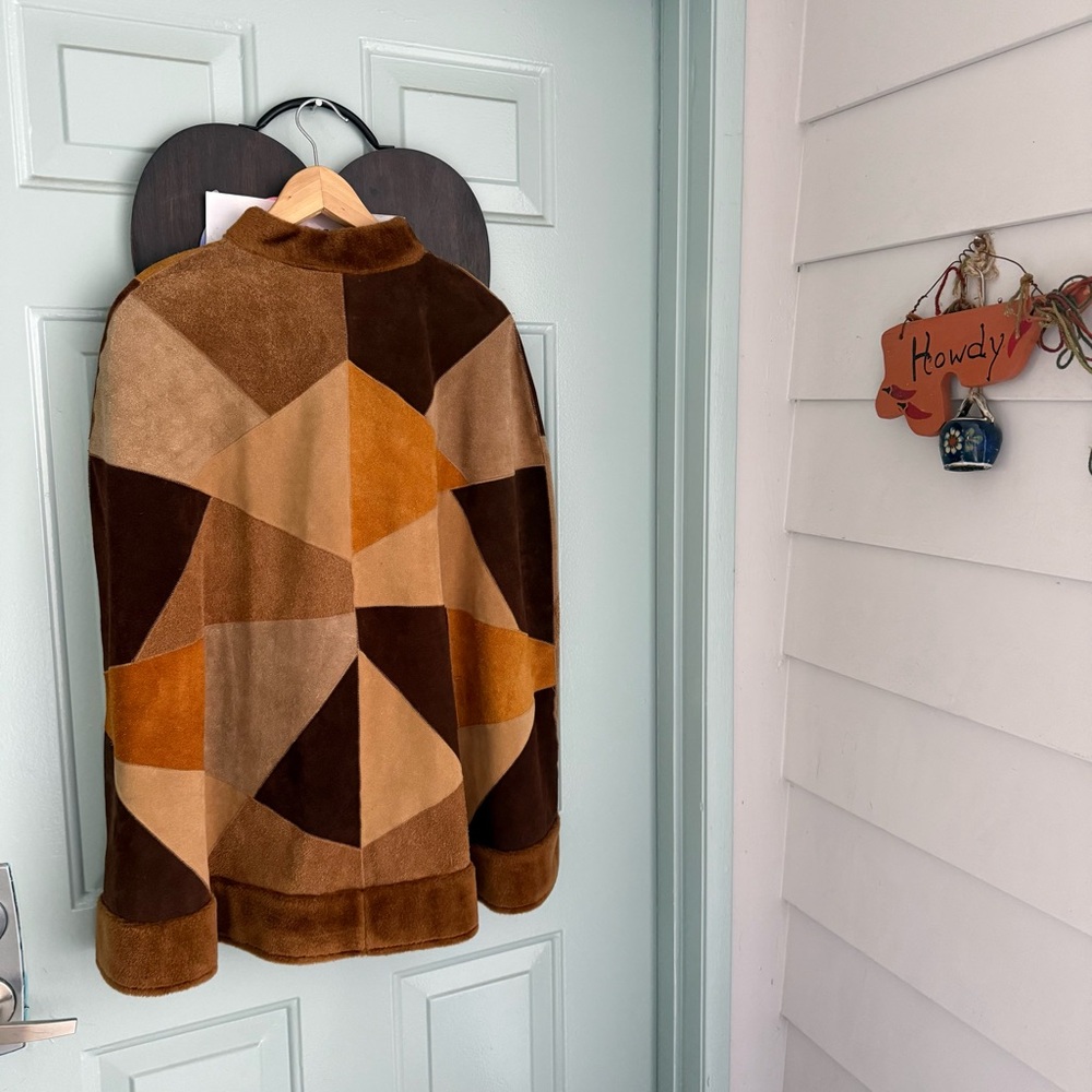 Geometric Patchwork Cape Coat - Picture 6 of 11